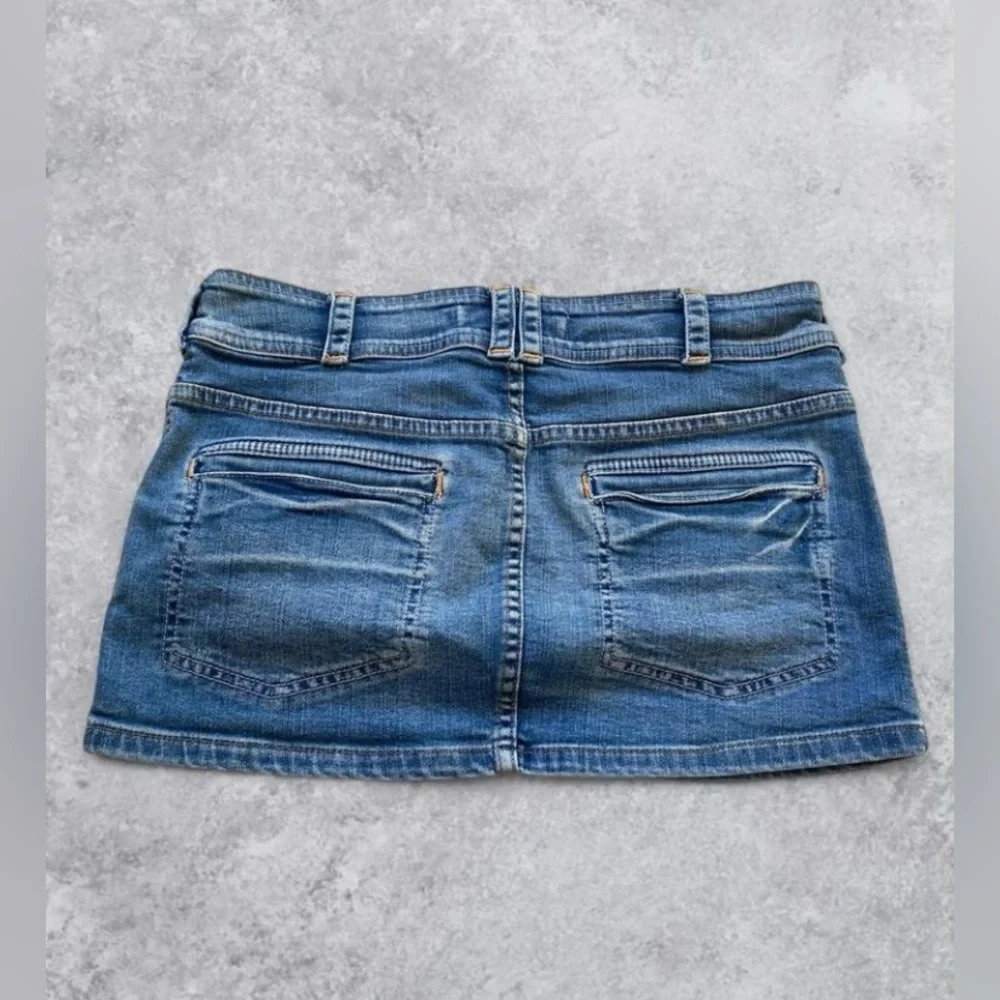 SOLD - Picture 3 of 4